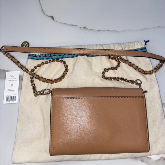 Tory Burch Robinson Chain Wallet - Picture 3 of 6